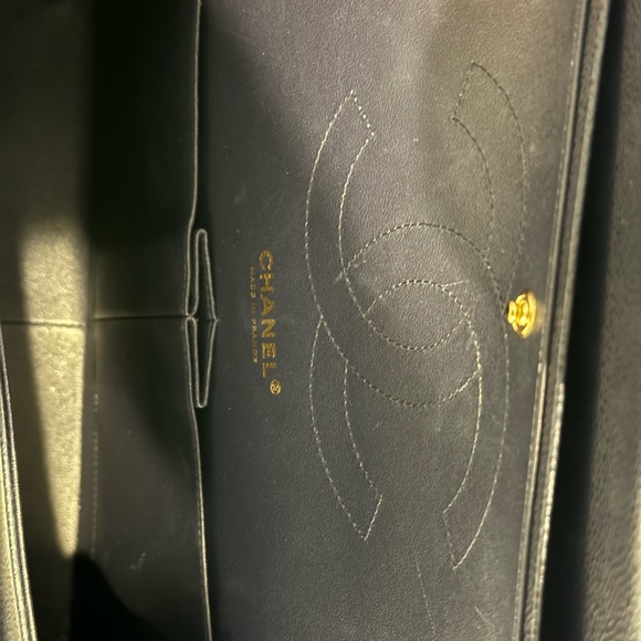 Navy Blue CHANEL quilted caviar double flap bag in excellent condition! - Picture 6 of 7